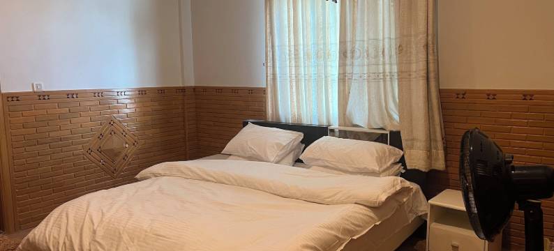 雪松与苏顿(Cedar & Sutoon)图片