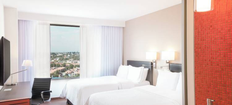 普埃布拉伊克斯普兰达嘉年华快捷酒店(Fiesta Inn Express Puebla Explanada)图片