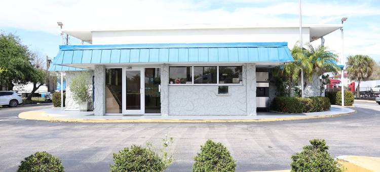皮尔斯堡I-95罗德威酒店(Rodeway Inn Fort Pierce I-95)图片