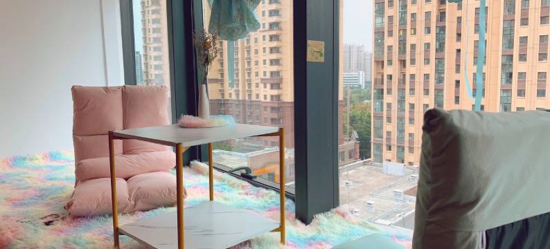 万达造梦者小黄人近泰华银座阳光100民宿(鸢飞路2号分店)图片