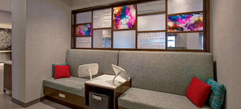 希尔顿欢朋酒店布罗克维尔(Hampton Inn by Hilton Brockville, on)图片