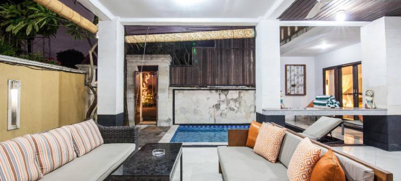 苏里亚马斯别墅酒店(Surya Mas Villa)图片