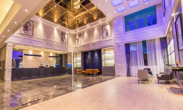 LANOU Hotel (Daocheng Binhe Road) Hotel Overview