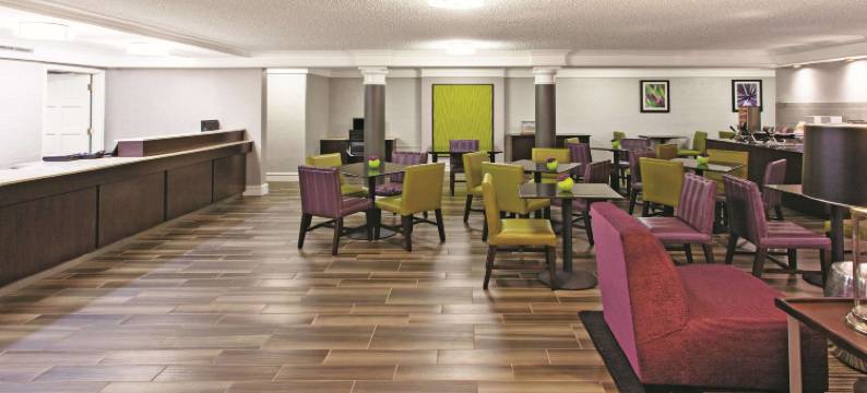 弗雷斯诺优胜美地拉昆塔温德姆酒店(La Quinta Inn by Wyndham Fresno Yosemite)图片