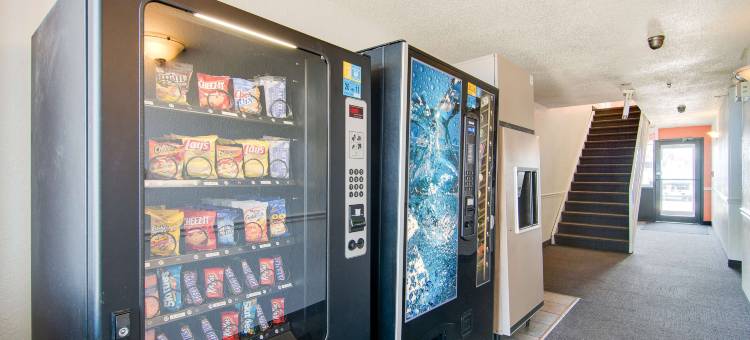 沃基根6号汽车旅馆(Motel 6 Waukegan, IL)图片