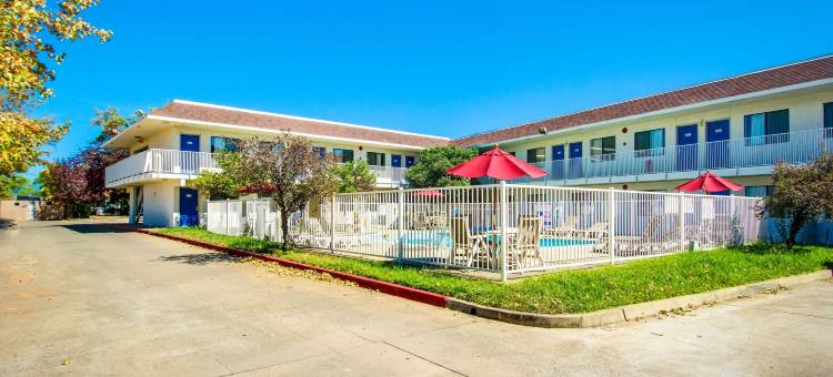 北雷丁6号汽车旅馆(Motel 6 Redding, CA - North)图片