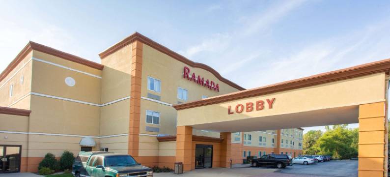 格伦戴尔高地伦巴底华美达酒店(Ramada by Wyndham Glendale Heights/Lombard)图片