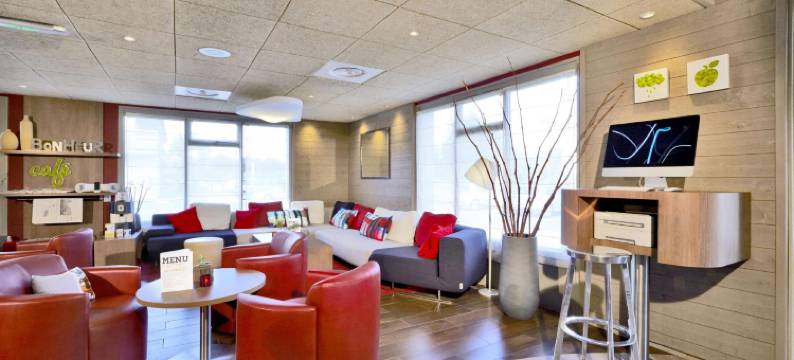 康铂 NATURE - 塞纳河畔维莱讷波瓦西(Campanile NATURE - Villennes sur Seine Poissy)图片