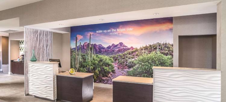 凤凰城钱德勒拉昆塔温德姆套房酒店(La Quinta Inn & Suites by Wyndham Phoenix Chandler)图片