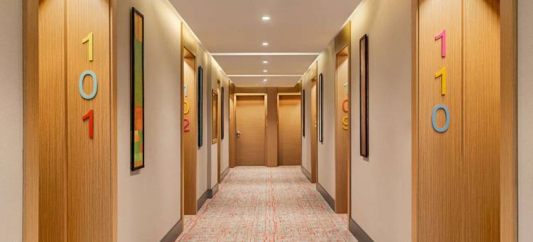 阿尔科巴尔海岸线温德姆华美达安可酒店(Ramada Encore by Wyndham Al Khobar Corniche)图片