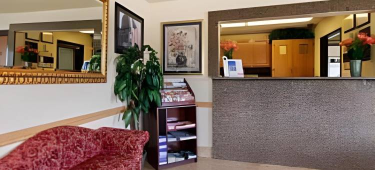 夏洛茨维尔速8酒店(Super 8 by Wyndham Charlottesville)图片