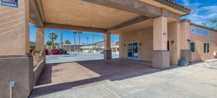 罗德韦因&套房布莱斯I-10(Rodeway Inn & Suites Blythe I-10)图片