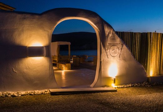 Salt SuitesHotel Overview