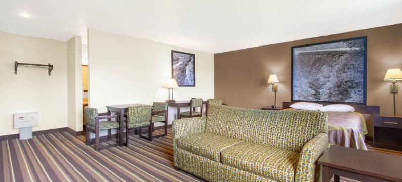 韦斯顿速8酒店(Super 8 by Wyndham Weston WV)图片