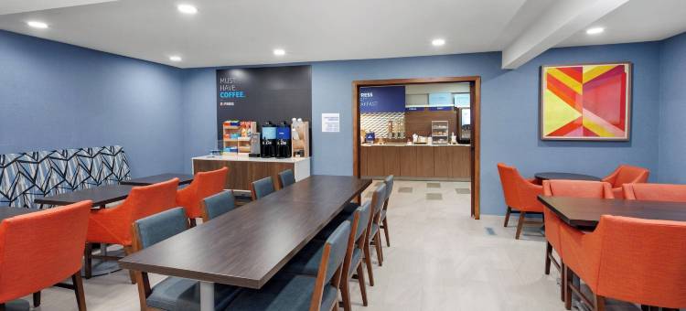 假日快捷酒店及套房华盛顿港 by IHG(Holiday Inn Express & Suites Port Washington by IHG)图片