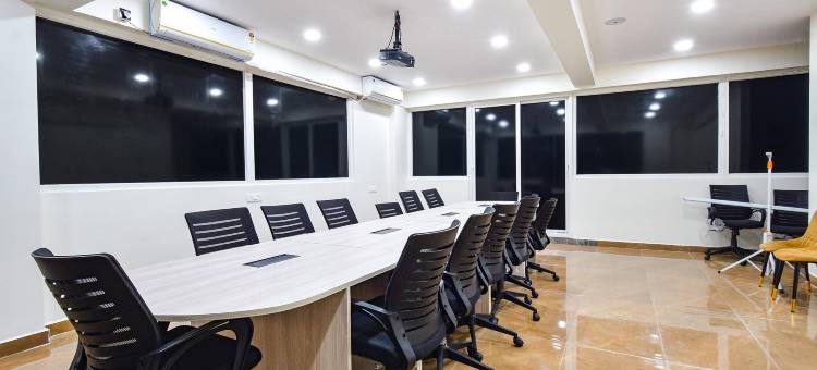 FabHotel Prime Srishoin - 靠近TCS德干公园，Hitech City(FabHotel Prime Srishoin - Near Tcs Deccan Park, Hitech City)图片