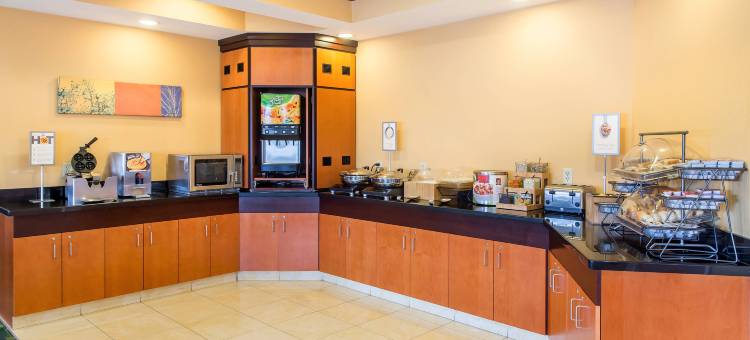 坎图万枫套房酒店(Fairfield Inn & Suites Canton)图片