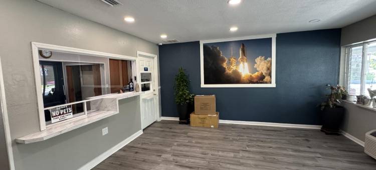 日出酒店 - 由OYO管理泰特斯维尔FL(Sunrise Inn by OYO Titusville FL)图片