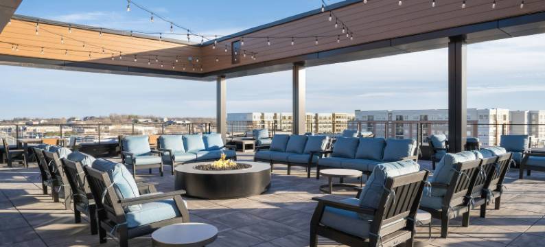 密尔沃基布鲁克菲尔德杨树溪万怡酒店(Courtyard Milwaukee Brookfield at Poplar Creek)图片