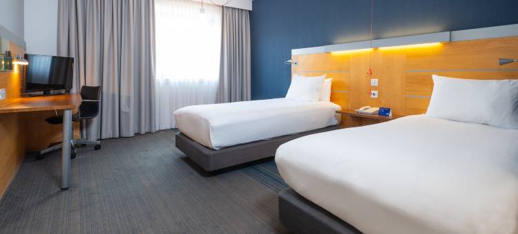 Holiday Inn Express 斯蒂文尼奇(Holiday Inn Express STEVENAGE by IHG)图片