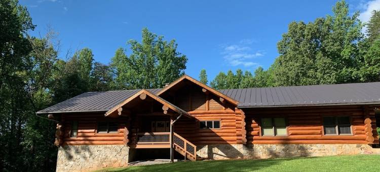 Relaxing log home on a private mountainside in Rappahannock County, Virginia图片