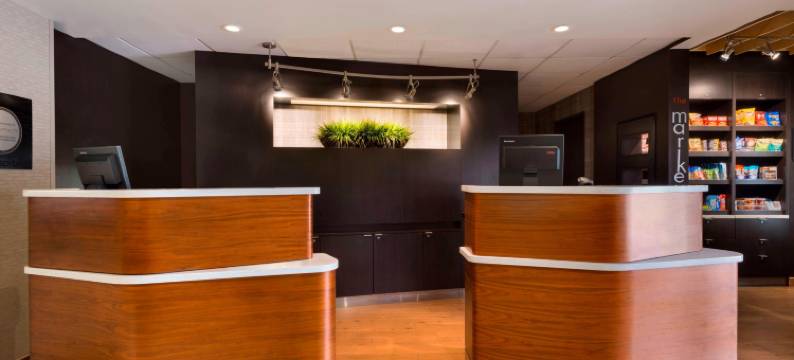 阿克伦费尔劳恩万怡酒店(Courtyard Akron Fairlawn)图片