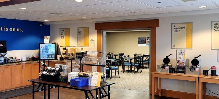 奥里利亚戴斯酒店(Days Inn by Wyndham Orillia)图片