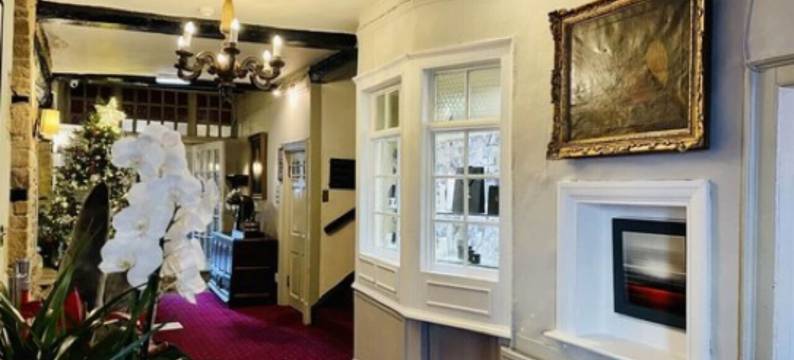 麦克唐纳德大熊酒店(Macdonald Bear Hotel)图片