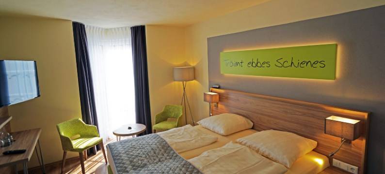 曼瑟尔罗曼提克帕诺拉波根酒店(Moselromantik Hotel am Panoramabogen)图片