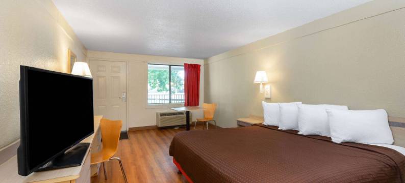 埃辛顿Travelodge by Wyndham酒店/费城机场(Travelodge by Wyndham Essington / Philadelphia Airport)图片