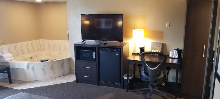 克利尔莱克AmericInn酒店(AmericInn by Wyndham Clear Lake)图片