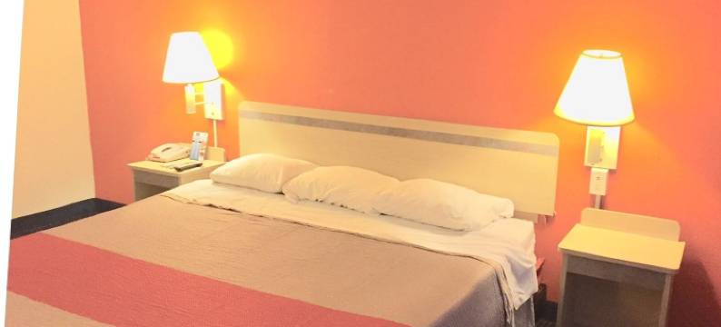 红毯旅馆(Red Carpet Inn)图片