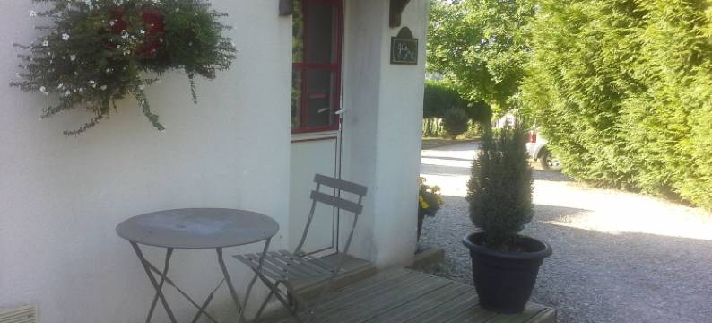 鲁罗特小屋旅馆酒店(Gite Hôtel Chambre d' hôtes et Roulottes et du Ternois)图片