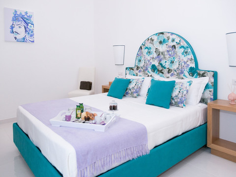 苏伦多时尚客房酒店