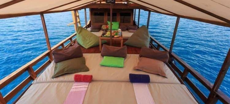 科莫多游轮酒店(Komodo Cruise Boat)图片