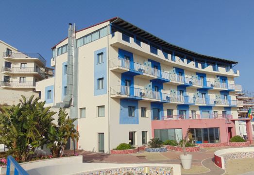 Tus'Hotel Hotel Overview