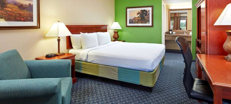 千橡市纽伯里公园拉昆塔温德姆套房酒店(La Quinta Inn & Suites by Wyndham Thousand Oaks-Newbury Park)图片