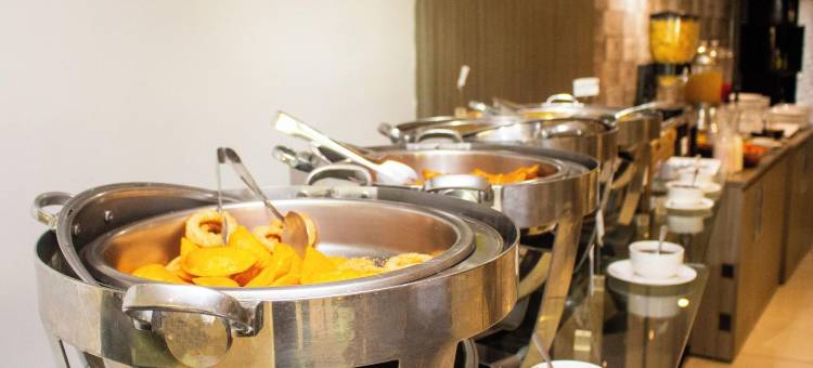 巴拿马城中心通过阿根廷华美达酒店(Ramada by Wyndham Panama Centro Via Argentina)图片