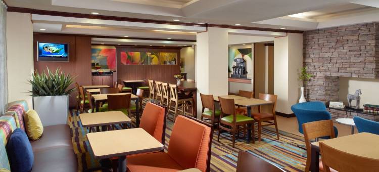 克拉克斯维尔万枫酒店(Fairfield Inn & Suites Clarksville)图片