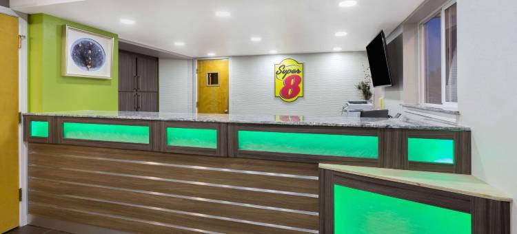 福图纳速8酒店(Super 8 by Wyndham Fortuna)图片