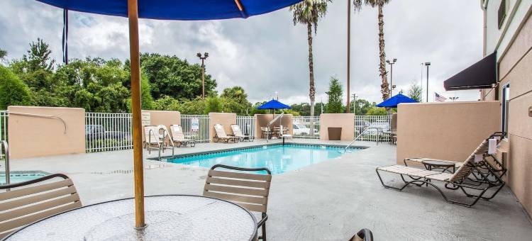 普兰特城 - 莱克兰凯艺酒店(Quality Inn Plant City - Lakeland)图片