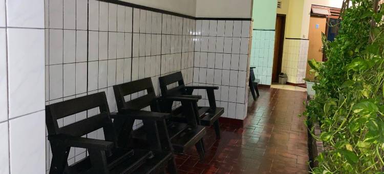 离印尼日惹黎波购物广场近的乐斯塔里酒店(Hotel Lestari Near Lippo Plaza Mall Jember Mitra RedDoorz)图片