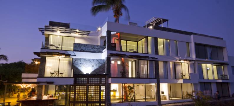 金湾加拉帕戈斯(Golden Bay Galapagos)图片