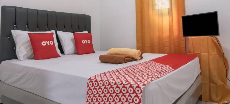 OYO 92626 Dcos Syariah的好眠4旅馆(Good Sleep 4 RedPartner)图片