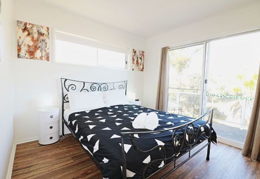 Beachcomber - Pet Friendly Hotel Overview