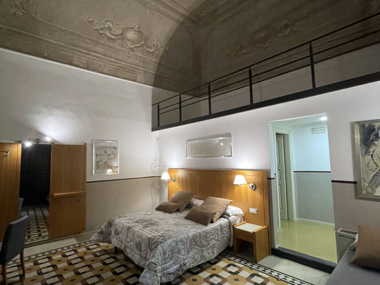 康斯坦丁拿坡里 27 号民宿