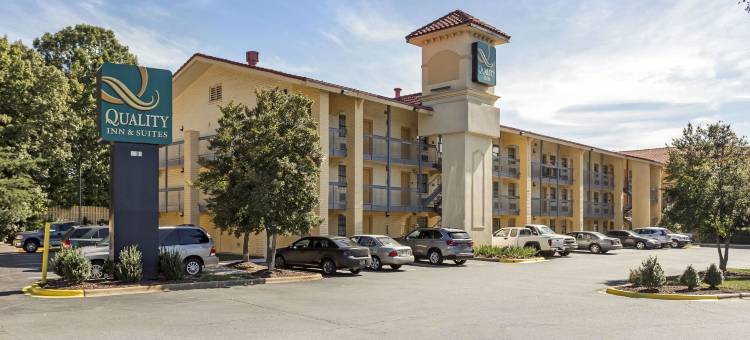 品质酒店及套房-机场(Quality Inn & Suites Airport)图片