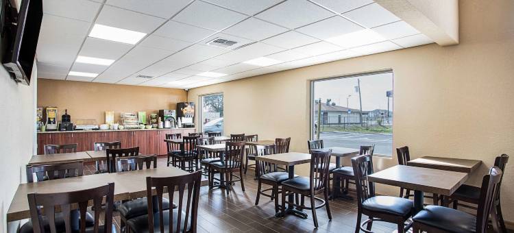 凯艺套房酒店-遗址公园(Quality Inn & Suites Heritage Park)图片