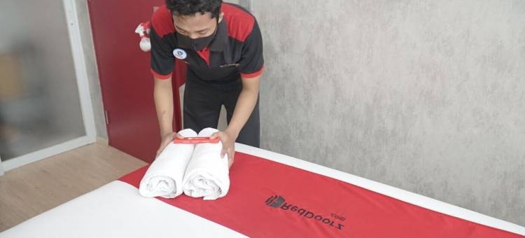红多兹酒店-近玛琅维德亚加马大学(RedDoorz Near Universitas Widyagama Malang)图片