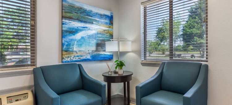 HomeTowne Studios & Suites Greensboro图片